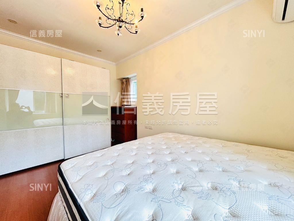 稀有國會挑高電梯華廈房屋室內格局與周邊環境