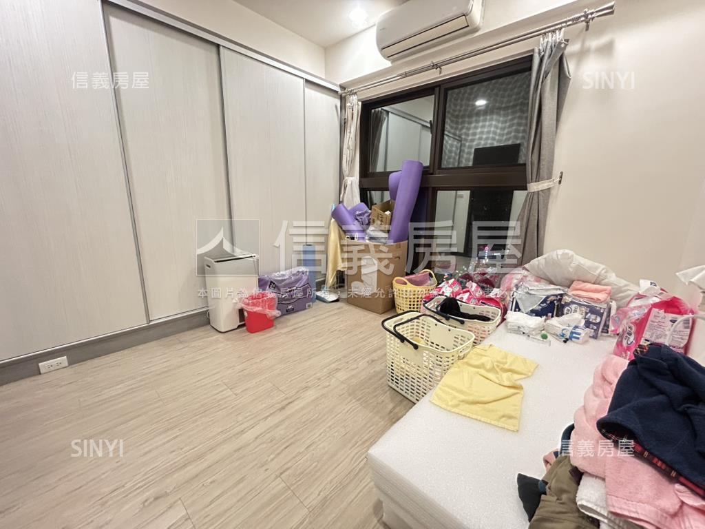 世界馥三房車位房屋室內格局與周邊環境