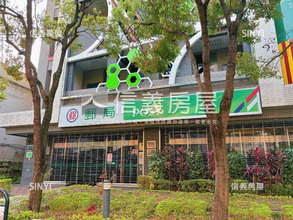 世界馥三房車位房屋室內格局與周邊環境