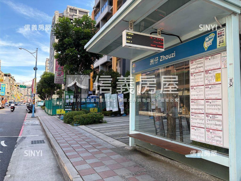 世界馥三房車位房屋室內格局與周邊環境