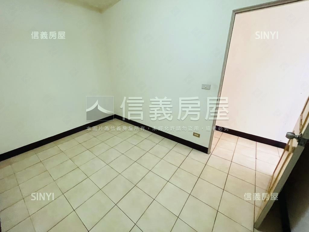 低總價免爬高３樓房屋室內格局與周邊環境