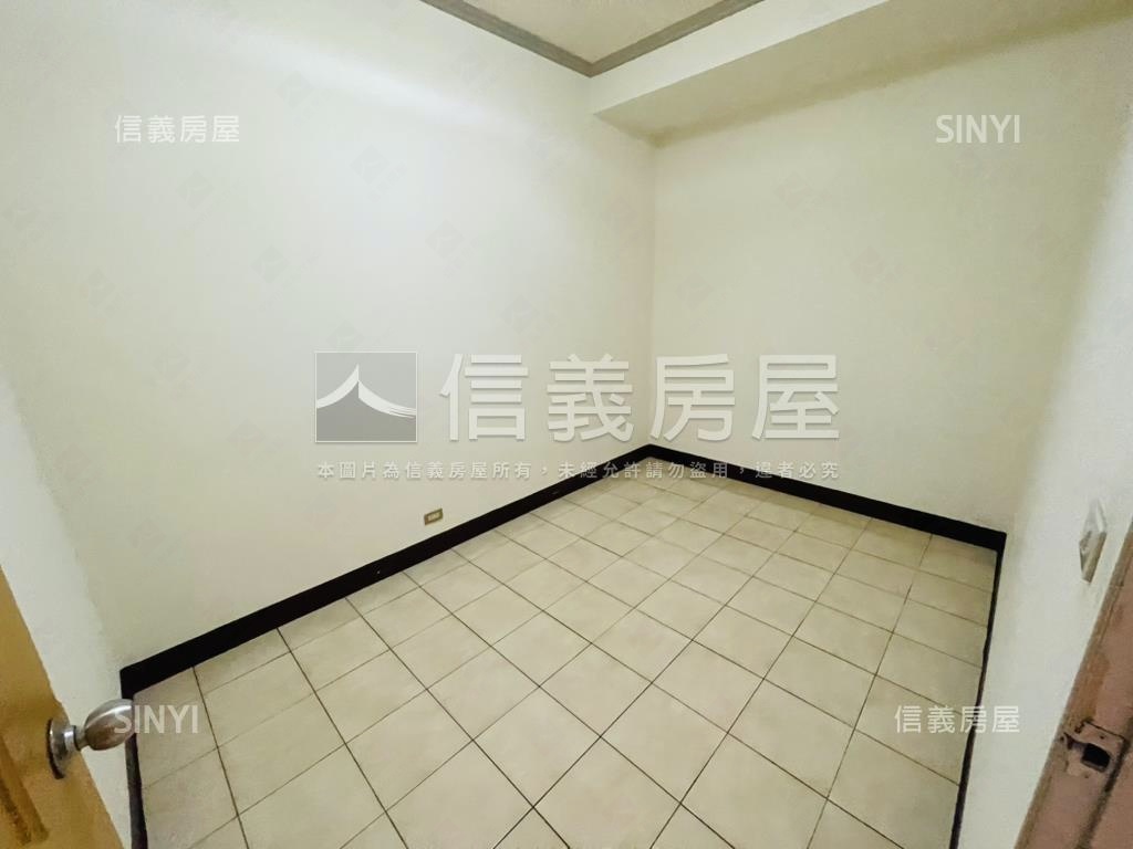 低總價免爬高３樓房屋室內格局與周邊環境