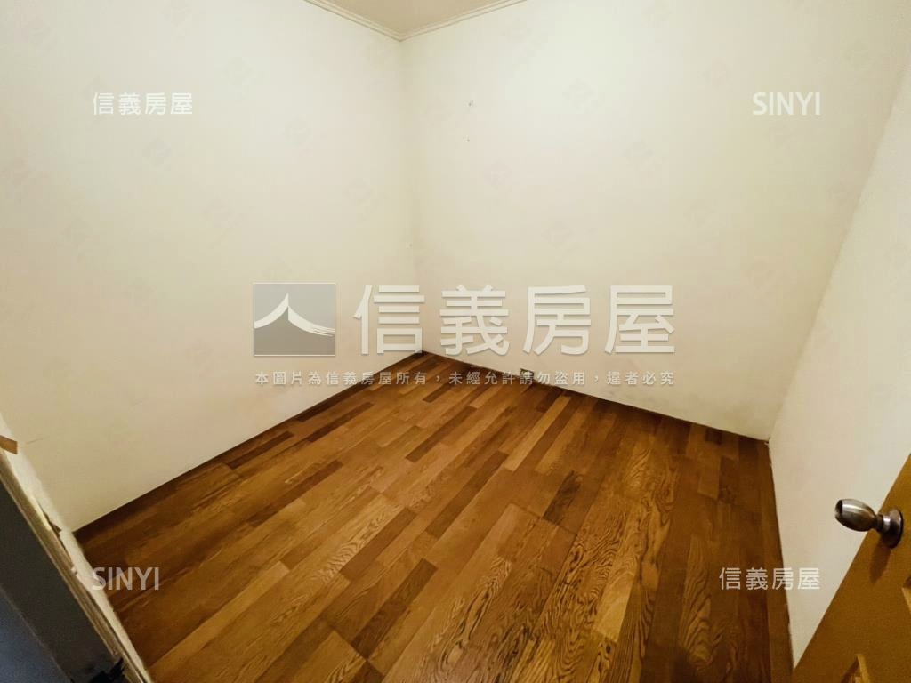 低總價免爬高３樓房屋室內格局與周邊環境