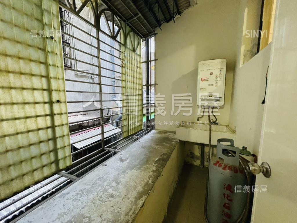 低總價免爬高３樓房屋室內格局與周邊環境