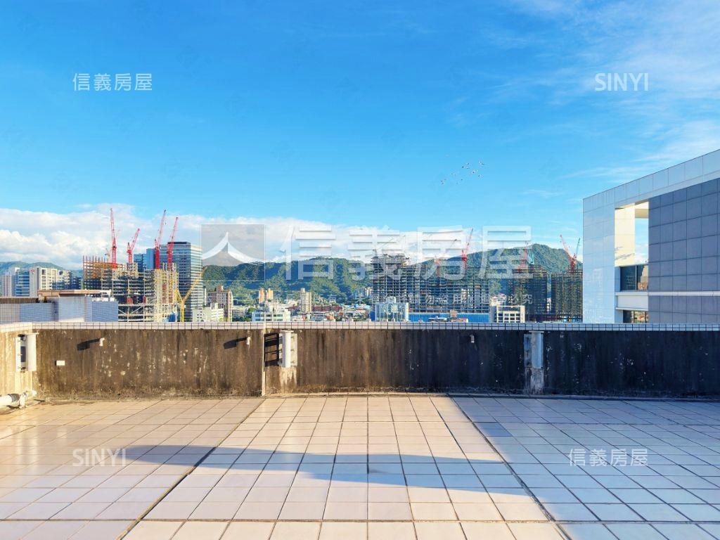 【專任】挑高低總價加車位房屋室內格局與周邊環境