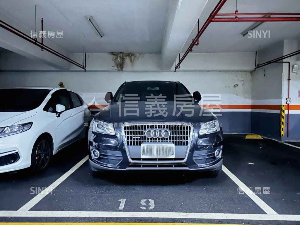 【專任】挑高低總價加車位房屋室內格局與周邊環境