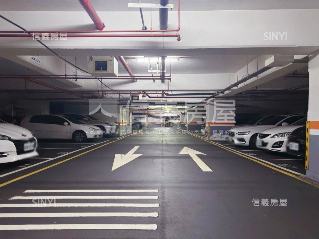 【專任】挑高低總價加車位房屋室內格局與周邊環境