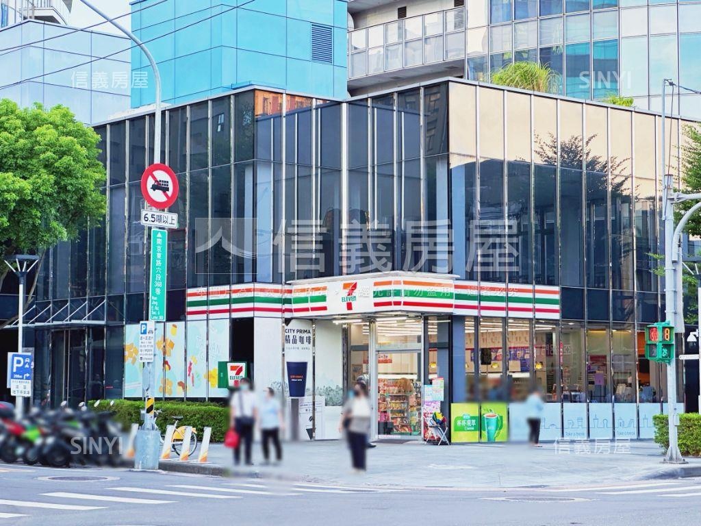【專任】挑高低總價加車位房屋室內格局與周邊環境