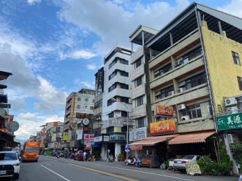 正忠孝夜市精品電梯商旅