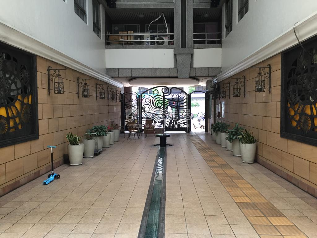 台北富境２樓獨立梯補習班房屋室內格局與周邊環境