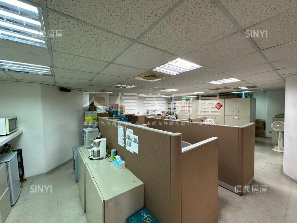 信義景綸通商房屋室內格局與周邊環境