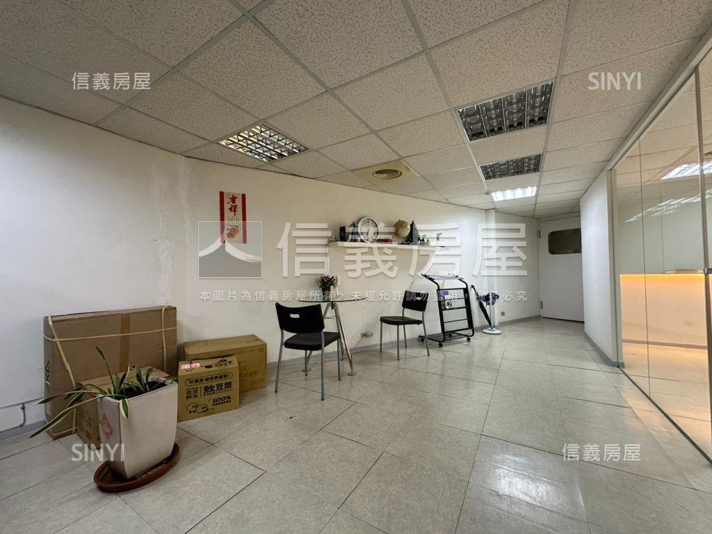 信義景綸通商房屋室內格局與周邊環境