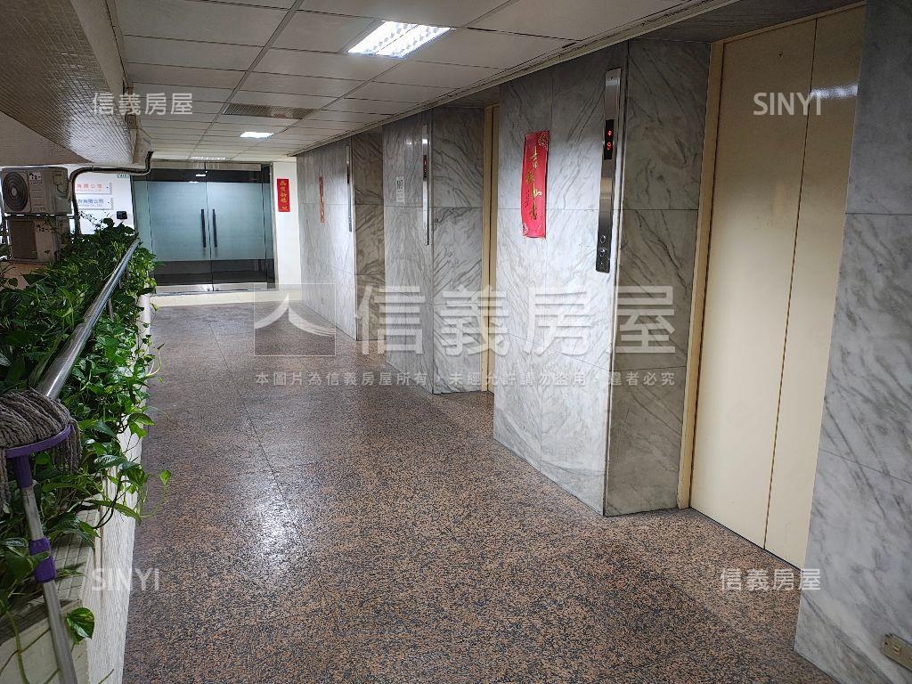 信義景綸通商房屋室內格局與周邊環境