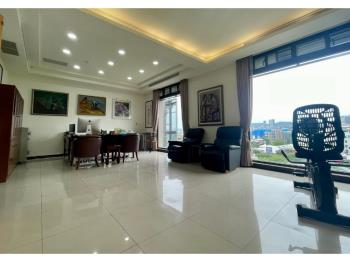 第五大道內科辦公興旺