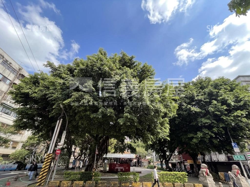 近捷運前後陽台樹景三房房屋室內格局與周邊環境