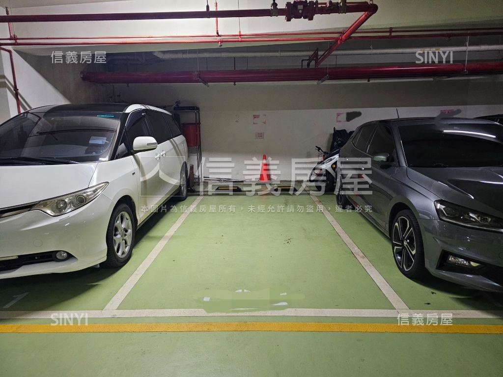 杜拜邊間四房高樓景觀戶房屋室內格局與周邊環境