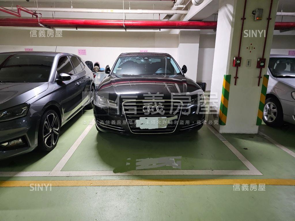 杜拜邊間四房高樓景觀戶房屋室內格局與周邊環境