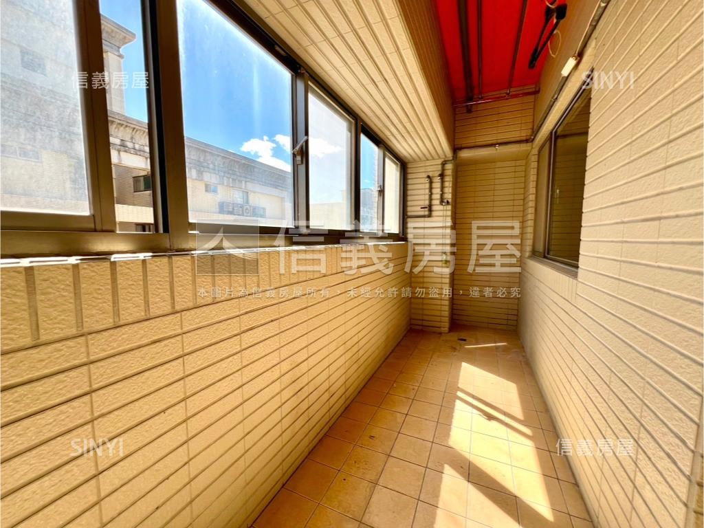 歡天喜地極上三房車位房屋室內格局與周邊環境