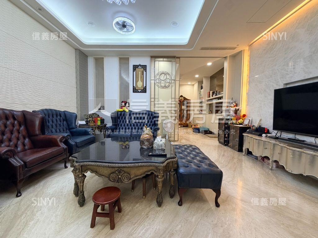 臨路前院停車大空間別墅房屋室內格局與周邊環境