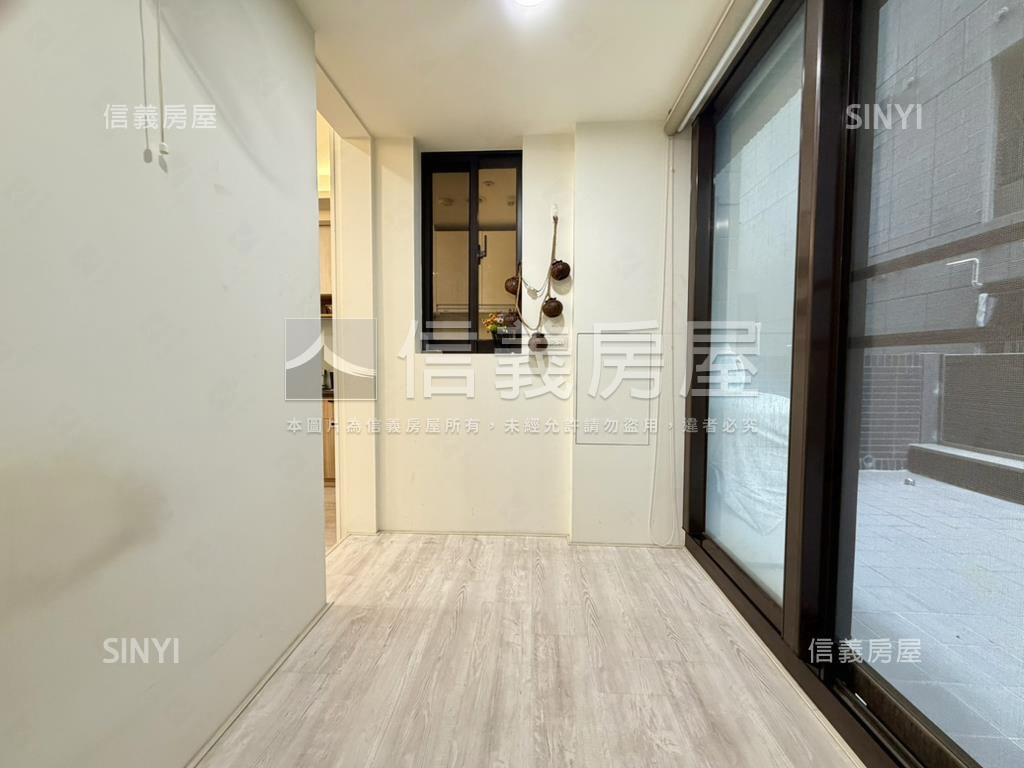 近成大美裝潢露臺兩房房屋室內格局與周邊環境