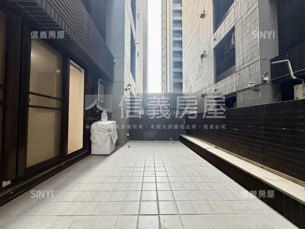 近成大美裝潢露臺兩房房屋室內格局與周邊環境