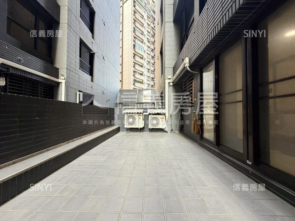 近成大美裝潢露臺兩房房屋室內格局與周邊環境