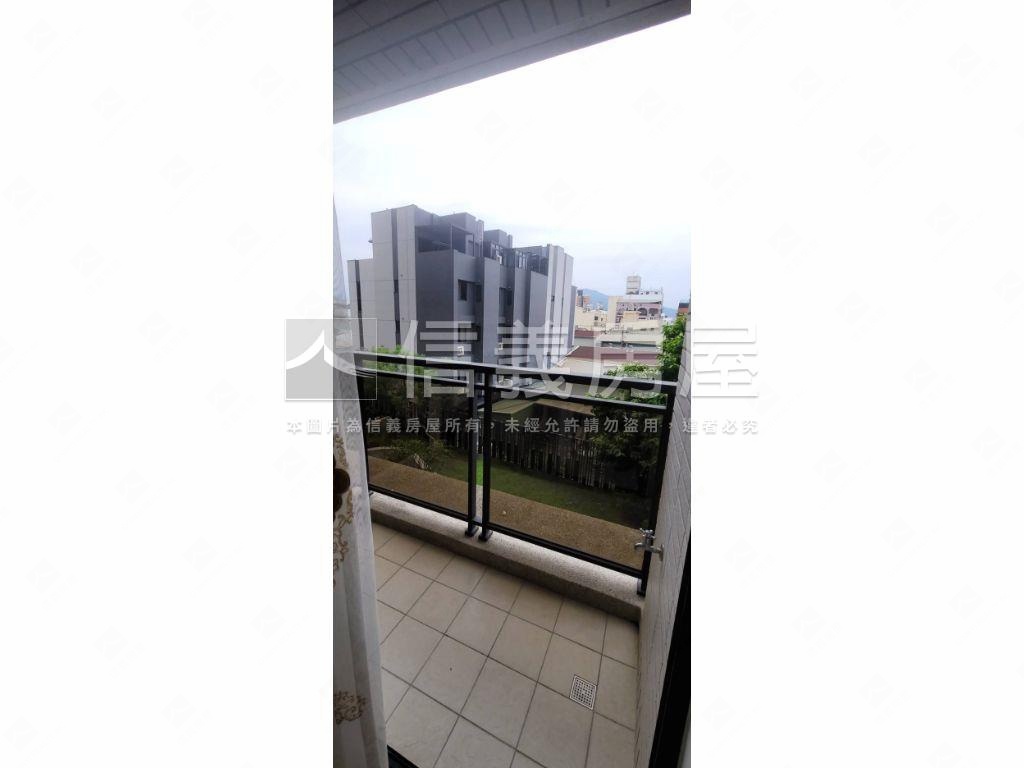 大櫻國面山三房平車行情售房屋室內格局與周邊環境