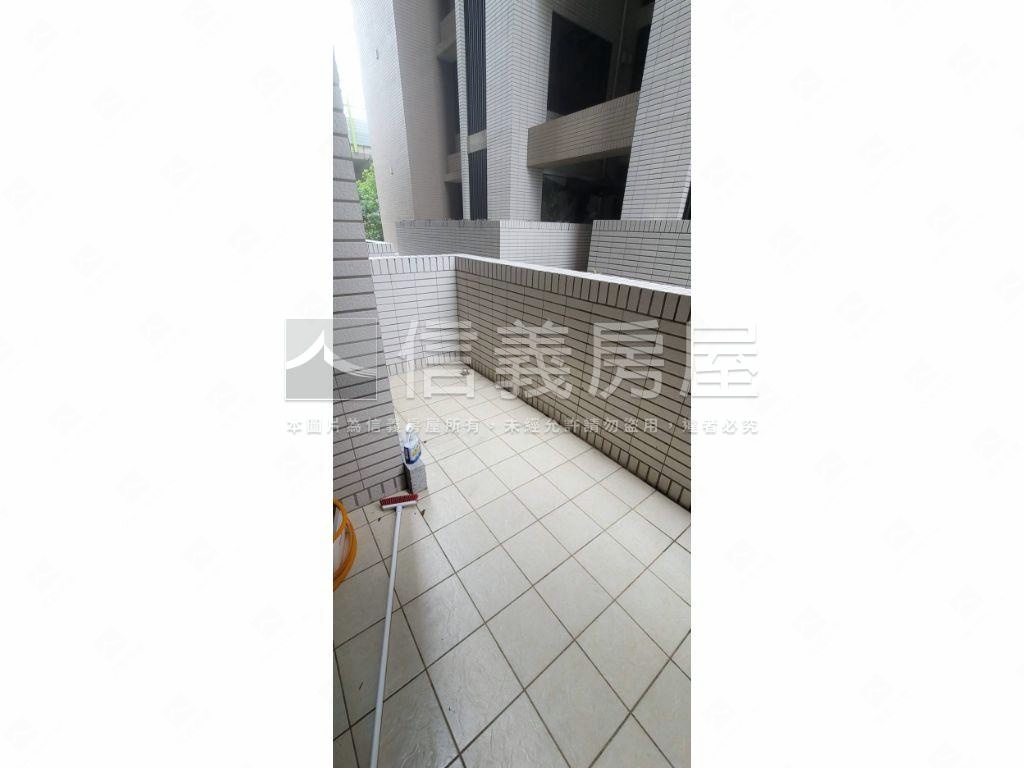 大櫻國面山三房平車行情售房屋室內格局與周邊環境