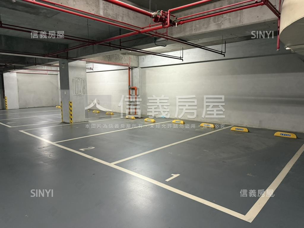 近公園三房雙平車美宅房屋室內格局與周邊環境