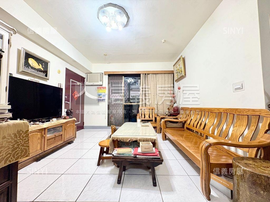 近藝文廣場次頂樓美屋房屋室內格局與周邊環境