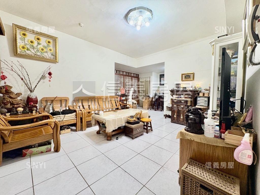 近藝文廣場次頂樓美屋房屋室內格局與周邊環境