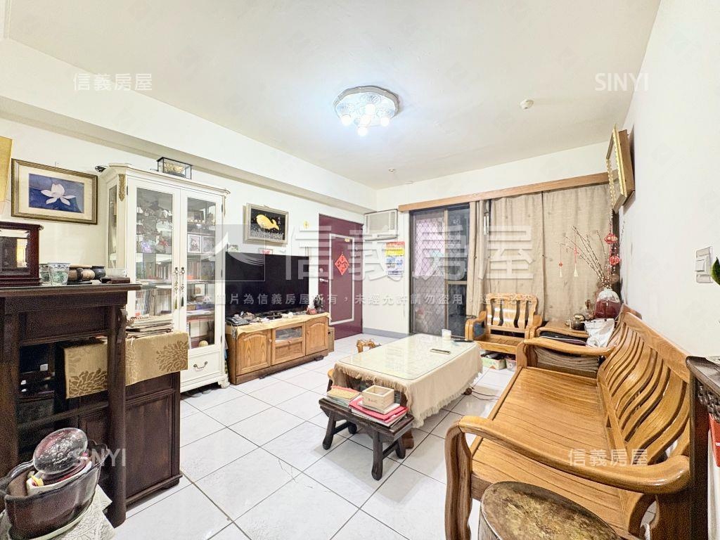 近藝文廣場次頂樓美屋房屋室內格局與周邊環境