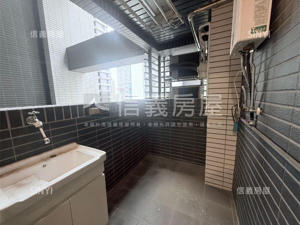 富宇典雅富春居三房車位房屋室內格局與周邊環境