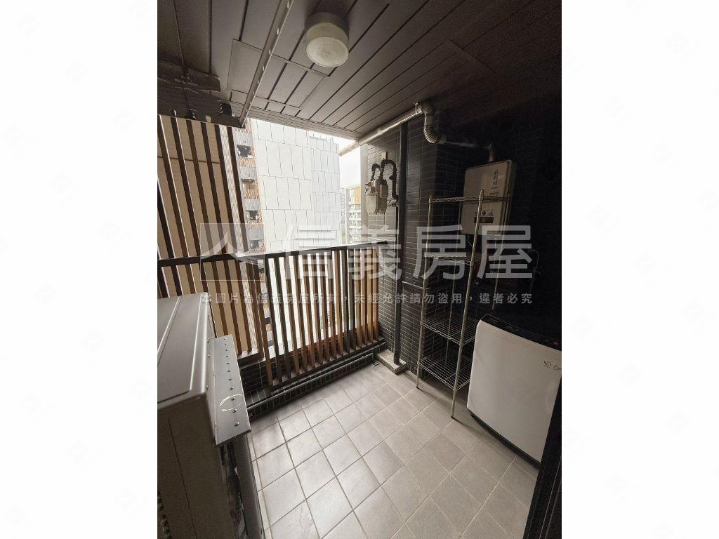 潤隆裝潢三房附Ｂ１平車房屋室內格局與周邊環境