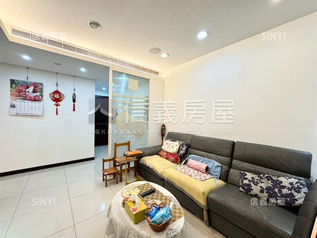 永安協和紀三房車位房屋室內格局與周邊環境