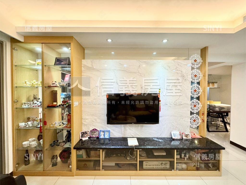 永安協和紀三房車位房屋室內格局與周邊環境