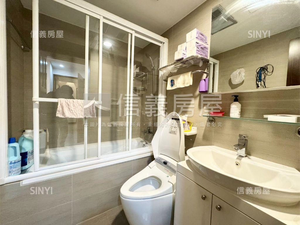 永安協和紀三房車位房屋室內格局與周邊環境