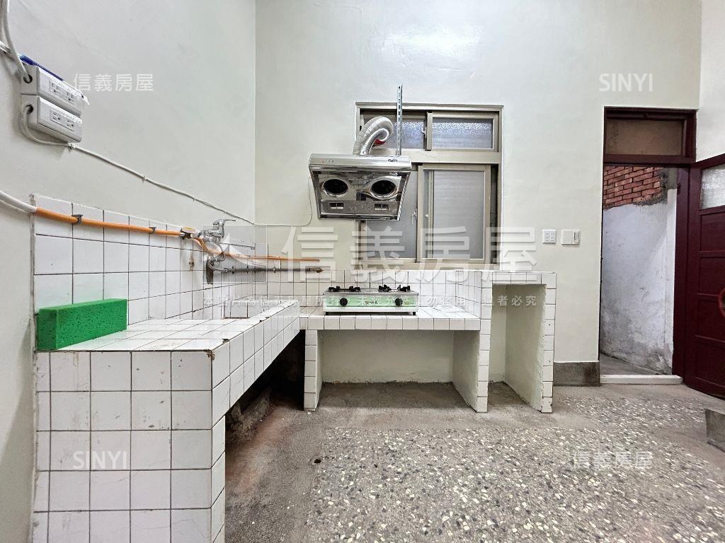南區｜近國圖館臨路美透天房屋室內格局與周邊環境