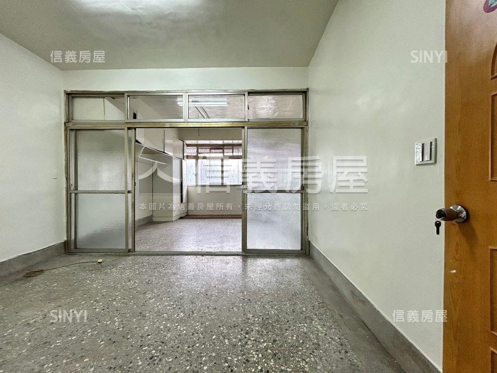 南區｜近國圖館臨路美透天房屋室內格局與周邊環境