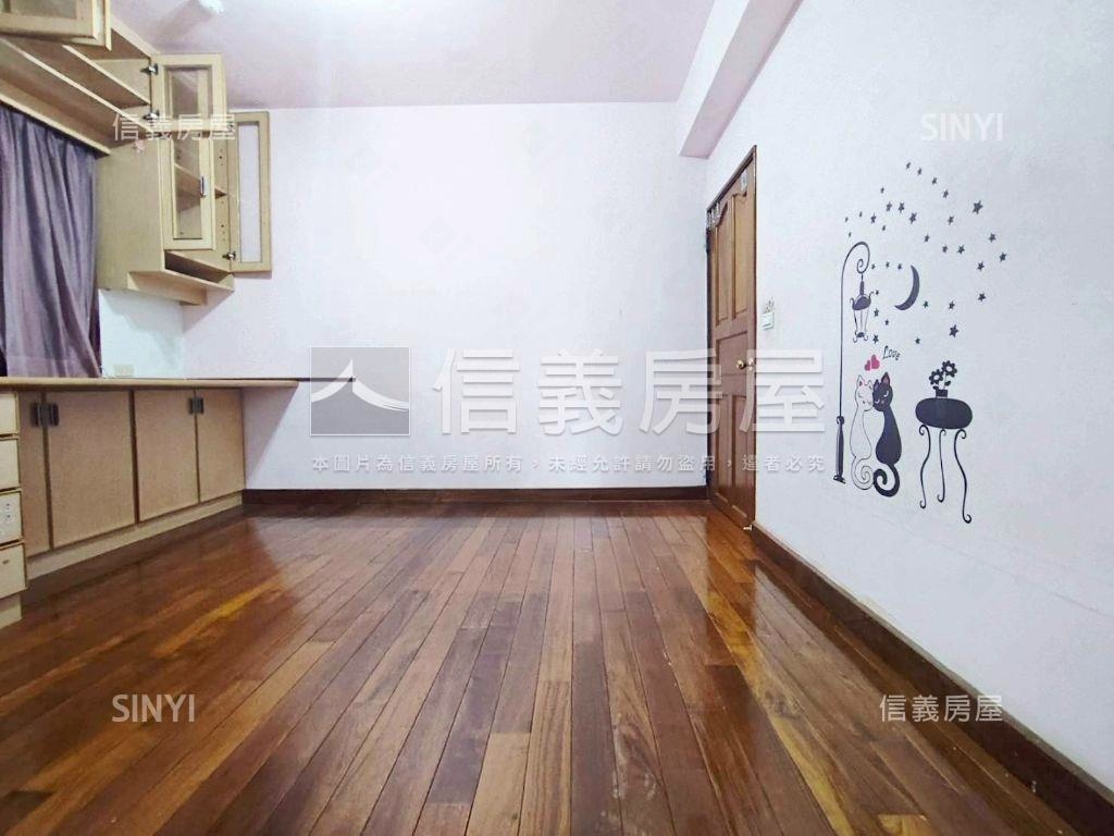 尚品晶華大四房有車位房屋室內格局與周邊環境