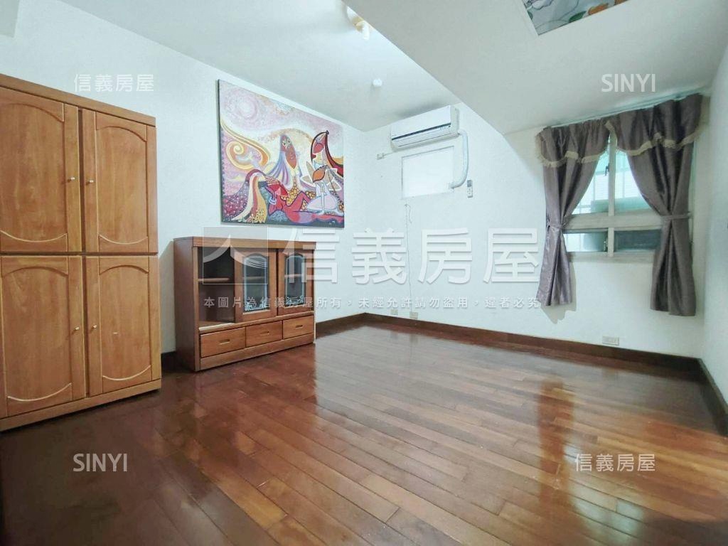 尚品晶華大四房有車位房屋室內格局與周邊環境