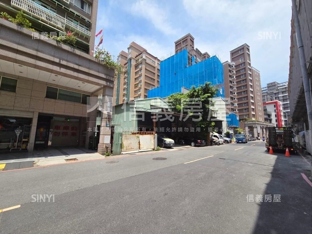 重劃商圈三面採光方正寬敞房屋室內格局與周邊環境