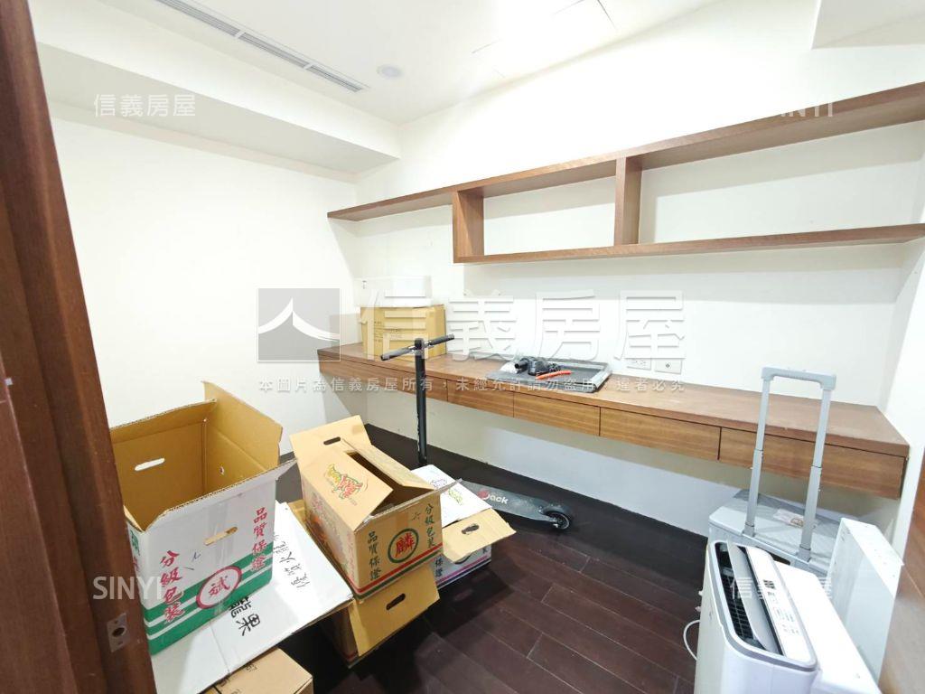 世紀風情寬敞美四房房屋室內格局與周邊環境