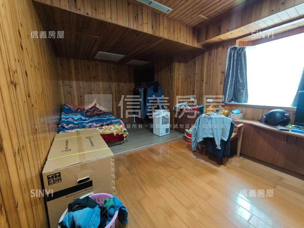 世紀風情寬敞美四房房屋室內格局與周邊環境