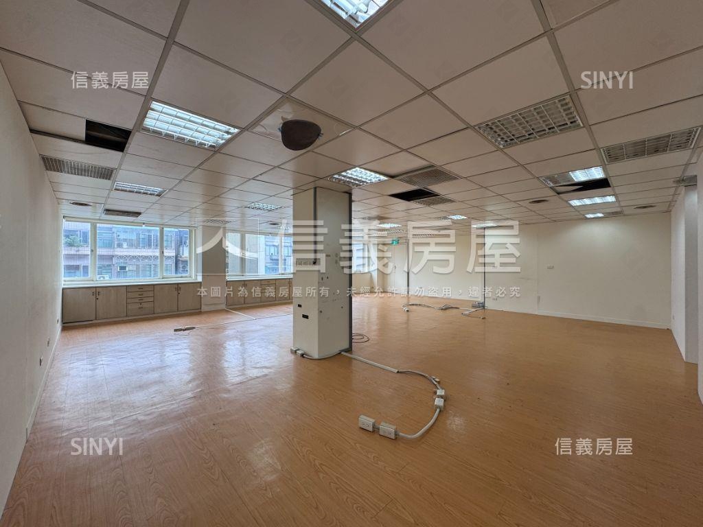 松江南京雙捷整層純辦大樓房屋室內格局與周邊環境