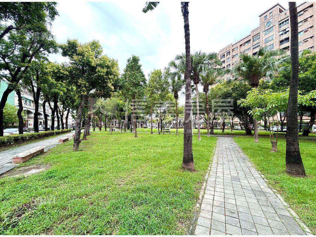 璟自然公園首排邊間三房車房屋室內格局與周邊環境