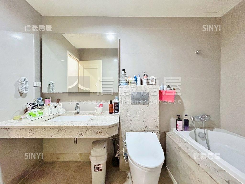 水硯哲園大三房Ｂ１平面車房屋室內格局與周邊環境