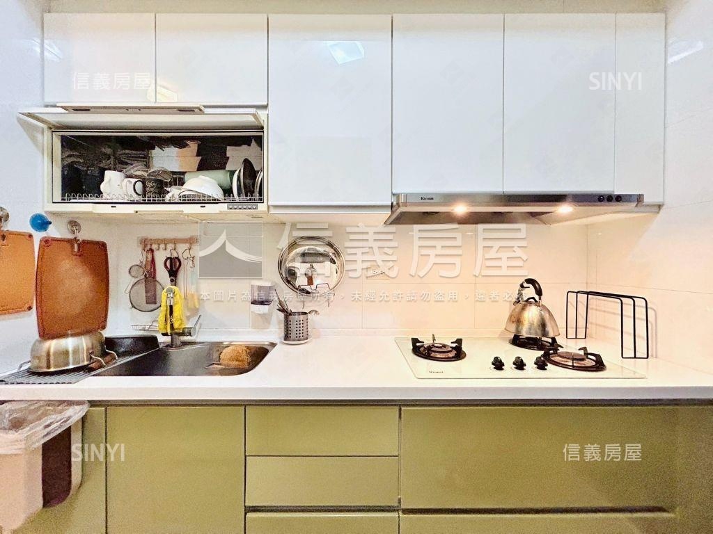 水硯哲園大三房Ｂ１平面車房屋室內格局與周邊環境