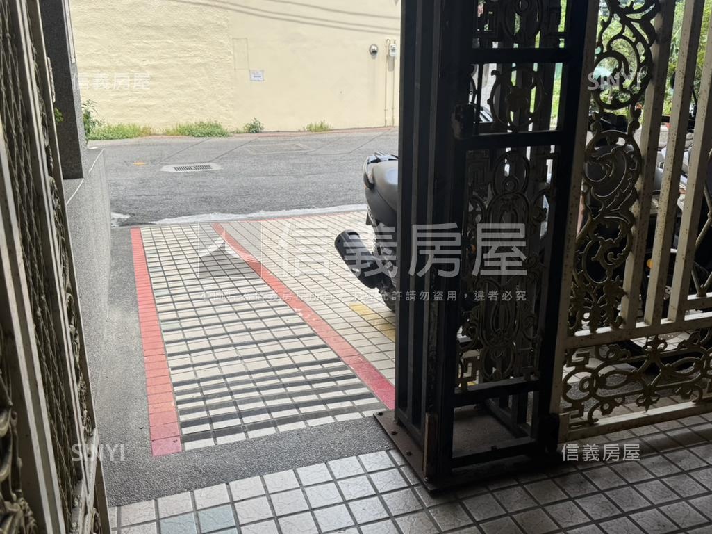 震後大四房平車房屋室內格局與周邊環境