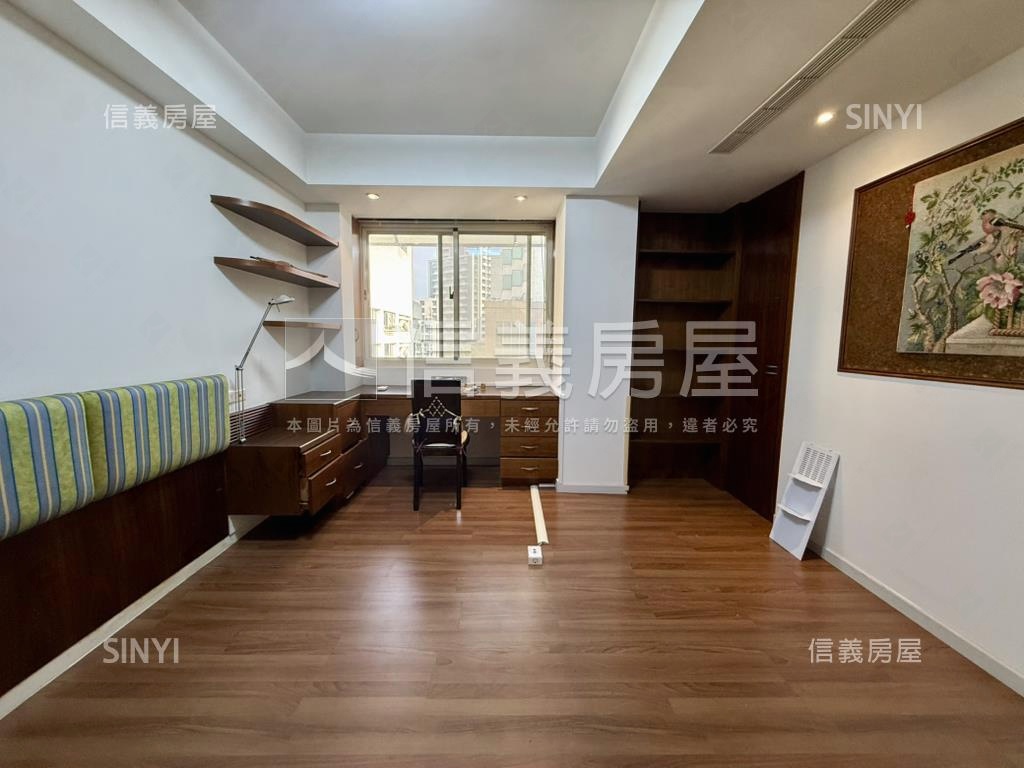 忠孝杭南華山捷運大四房Ｂ房屋室內格局與周邊環境